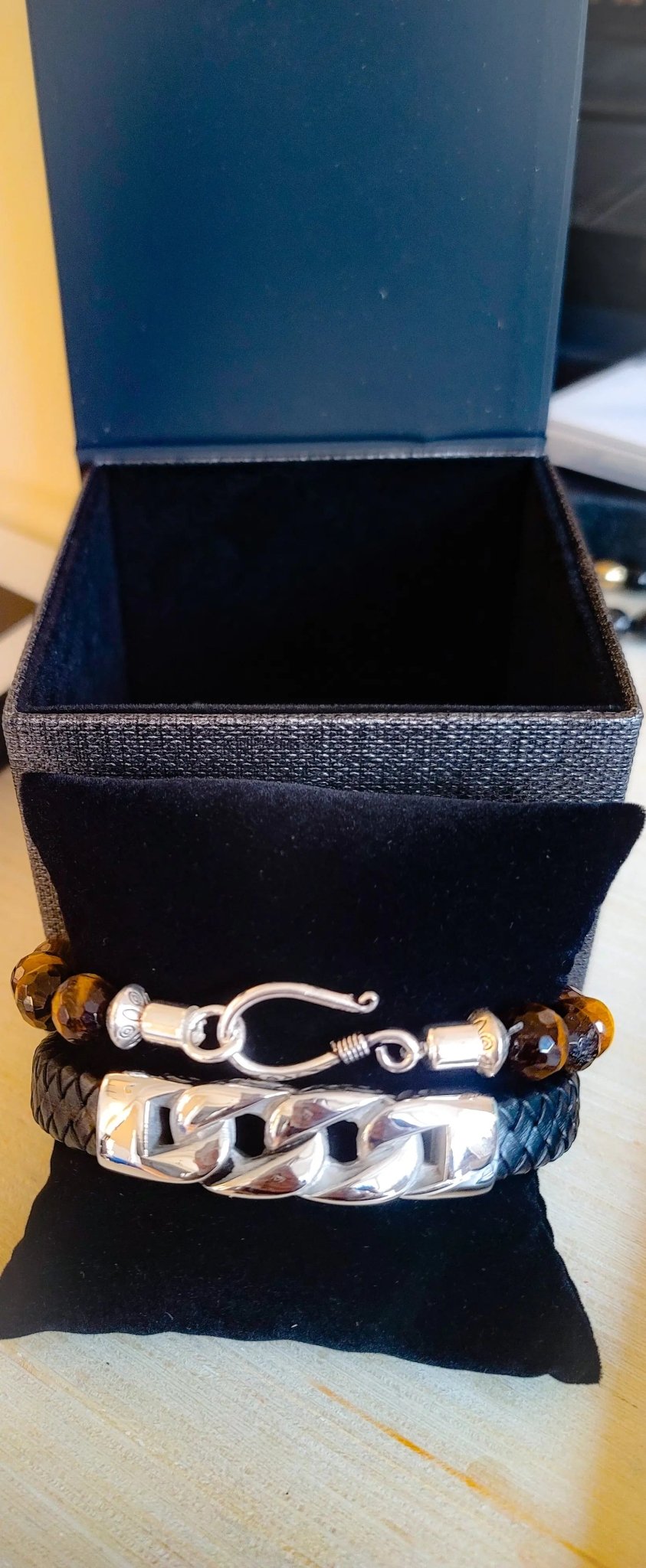 Men's Tiger Eye and Leather Bracelet Se L.Signature Collection