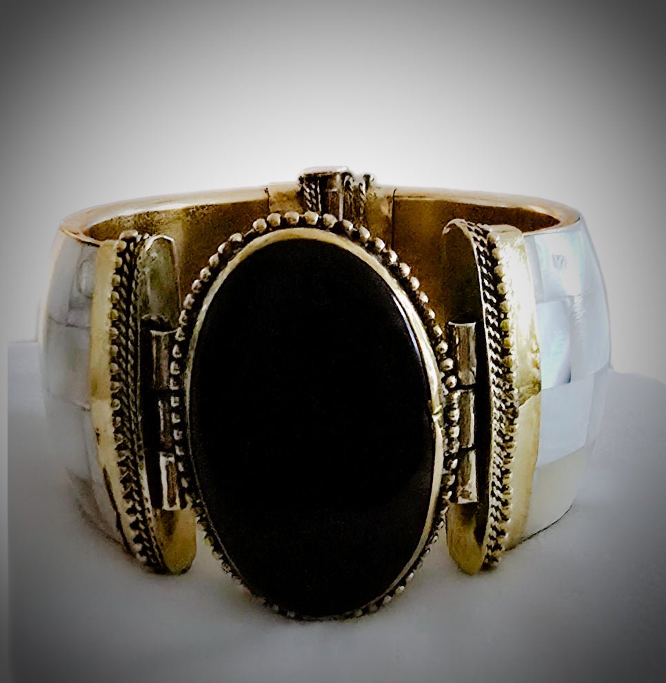 Natural Black Agate Shell Bangles L.Signature Collection by L.Styles