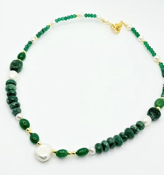 Natural Emerald and Freshwater Pearl Choker Necklace L.Signature Collection