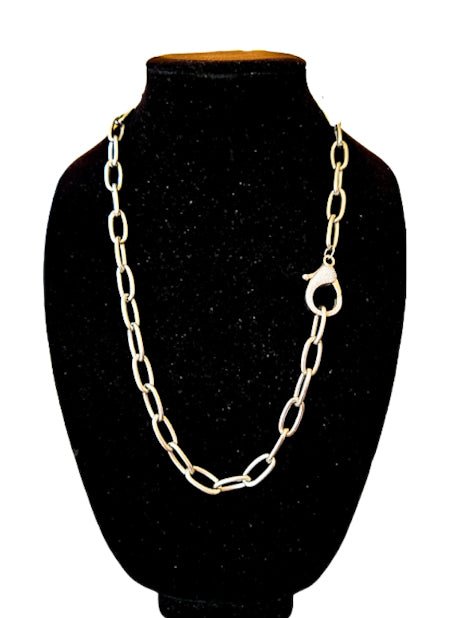 Silver Chunky Chain Link Necklace L.Signature Collection