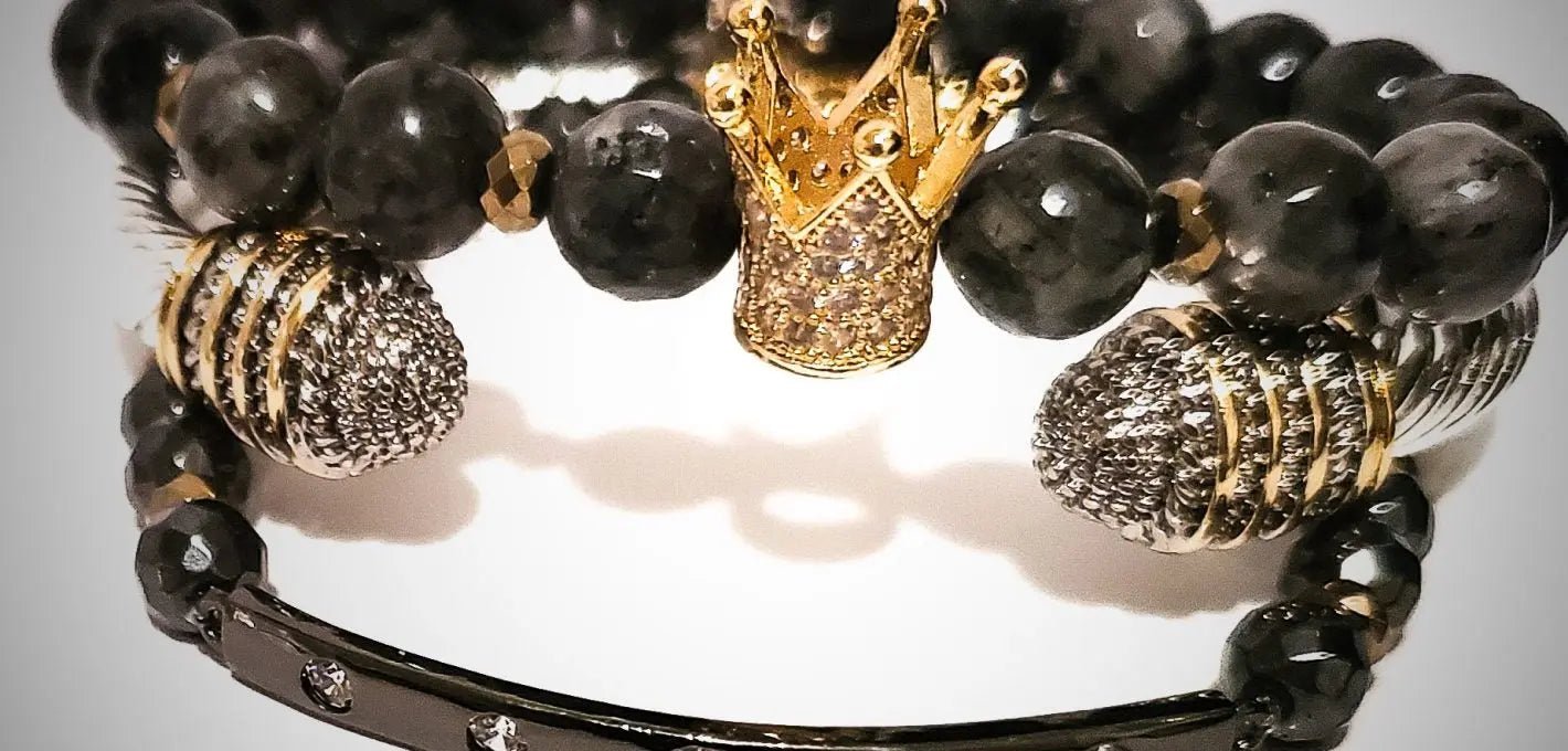 The "Gold" Larvikite Crown Set L.Signature Collection