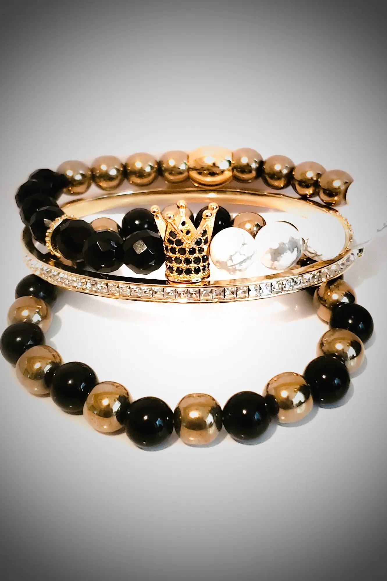 The "Noturnal " Queen L.Signature Collection