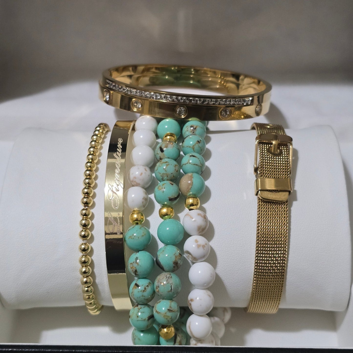 Turquoise Mother of Pearl and Magnesite Bracelet set L.Signature Collection by L.Styles